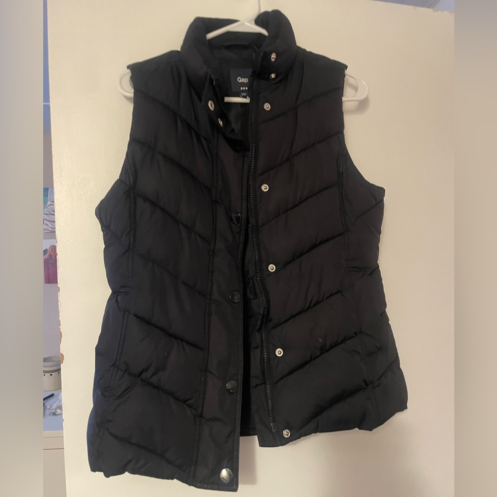 Gap puffer vest
